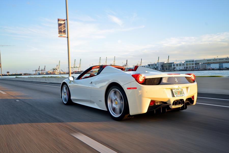  Ferrari 458 Spider 2012 года  (NA) (фото 5 из 27)